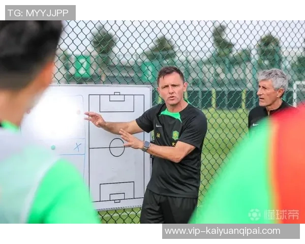 肖赧分析塞蒂恩与拉米罗执教理念分歧及争执背后的原因与影响 肖赧分析塞蒂恩与拉米罗执教理念分歧及争执背后的原因与影响